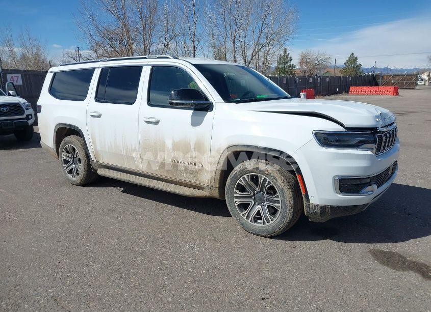 2024 Jeep Wagoneer L SERIES II 4X4 (VIN 1C4SJSBP0RS144757) main photo