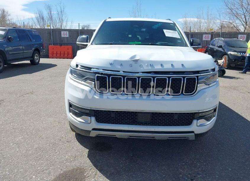 Photo 12 of 2024 Jeep Wagoneer L SERIES II 4X4 (VIN 1C4SJSBP0RS144757)