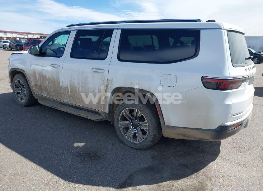 Photo 3 of 2024 Jeep Wagoneer L SERIES II 4X4 (VIN 1C4SJSBP0RS144757)