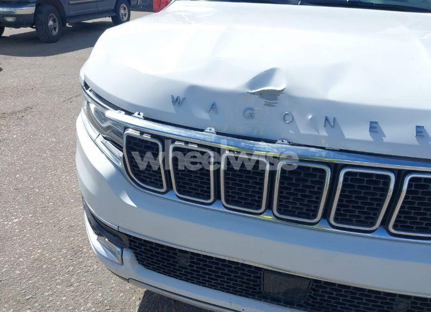 Photo 6 of 2024 Jeep Wagoneer L SERIES II 4X4 (VIN 1C4SJSBP0RS144757)