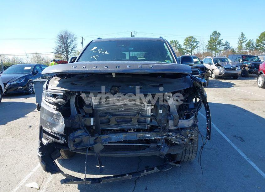 Photo 12 of 2024 Jeep Wagoneer L SERIES II 4X4 (VIN 1C4SJSBP0RS173157)