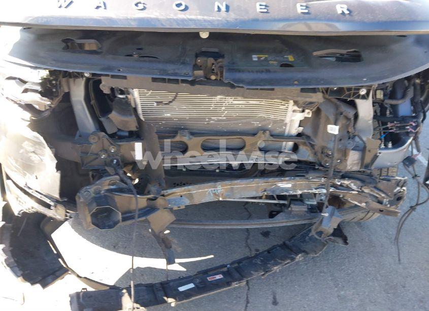 Photo 6 of 2024 Jeep Wagoneer L SERIES II 4X4 (VIN 1C4SJSBP0RS173157)