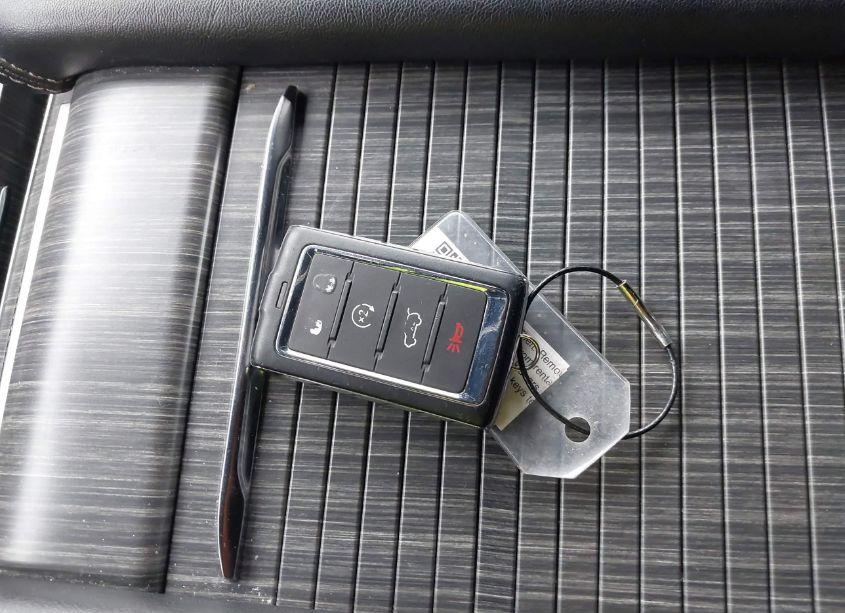 Photo 11 of 2024 Jeep Wagoneer L (VIN 1C4SJSBP2RS102039)