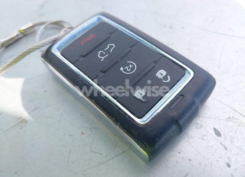 Photo 11 of 2024 Jeep Wagoneer L SERIES II 4X4 (VIN 1C4SJSBP2RS102168)