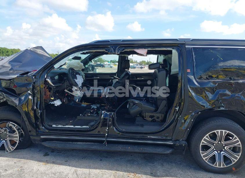 Photo 15 of 2024 Jeep Wagoneer L SERIES II 4X4 (VIN 1C4SJSBP2RS102168)