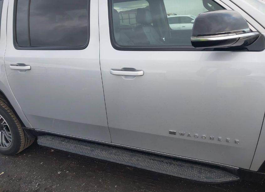 Photo 14 of 2024 Jeep Wagoneer L SERIES II 4X4 (VIN 1C4SJSBP2RS144307)