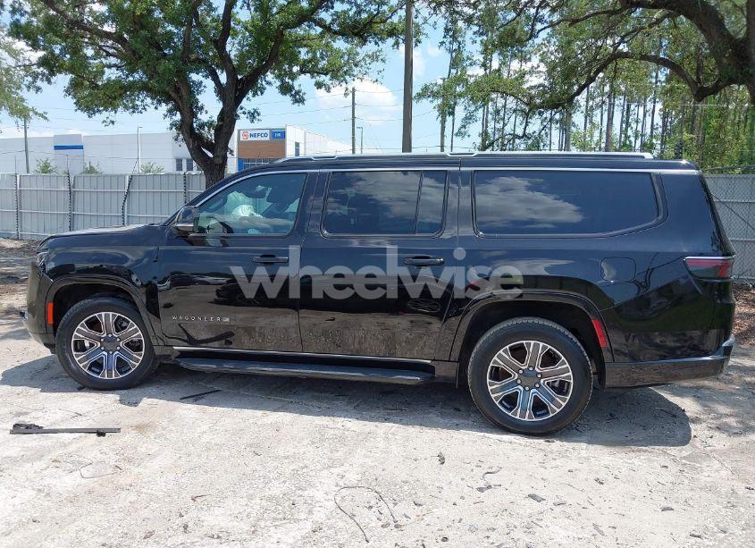 Photo 13 of 2024 Jeep Wagoneer L SERIES II 4X4 (VIN 1C4SJSBP2RS144596)