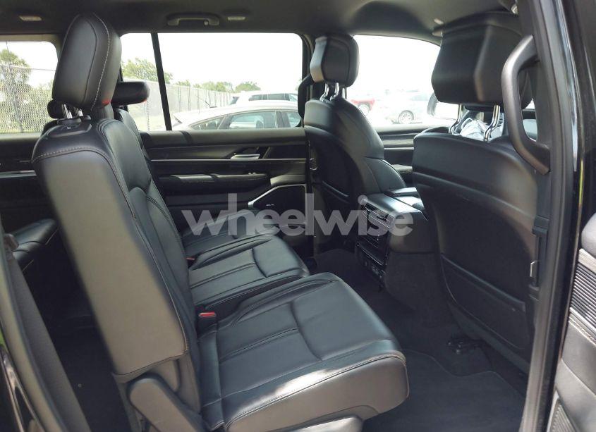 Photo 8 of 2024 Jeep Wagoneer L SERIES II 4X4 (VIN 1C4SJSBP2RS144596)