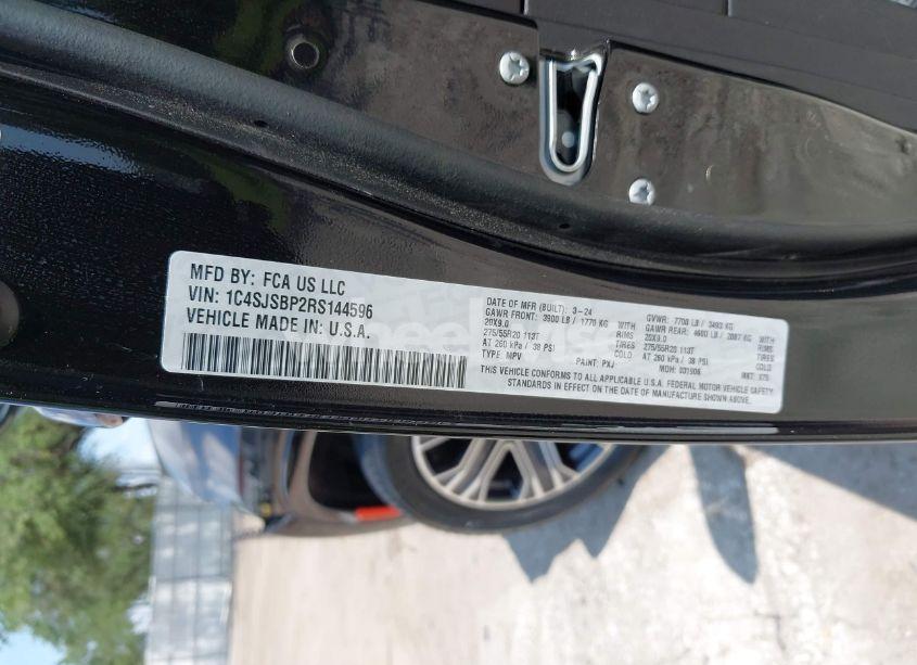 Photo 9 of 2024 Jeep Wagoneer L SERIES II 4X4 (VIN 1C4SJSBP2RS144596)