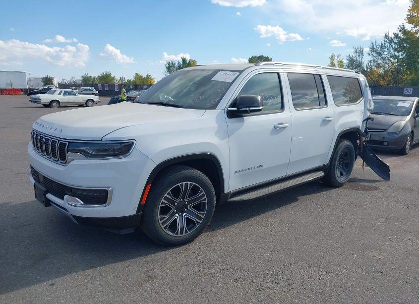 Photo 2 of 2024 Jeep Wagoneer L SERIES II 4X4 (VIN 1C4SJSBP3RS131761)