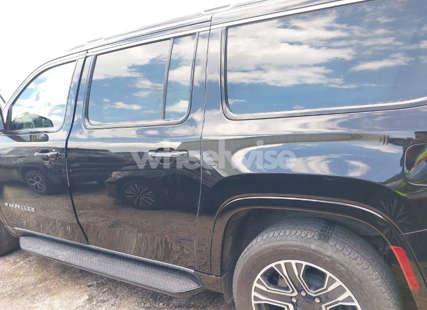 Photo 14 of 2024 Jeep Wagoneer L SERIES II 4X4 (VIN 1C4SJSBP3RS144736)