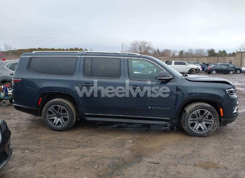 Photo 13 of 2024 Jeep Wagoneer L SERIES II 4X4 (VIN 1C4SJSBP3RS175338)