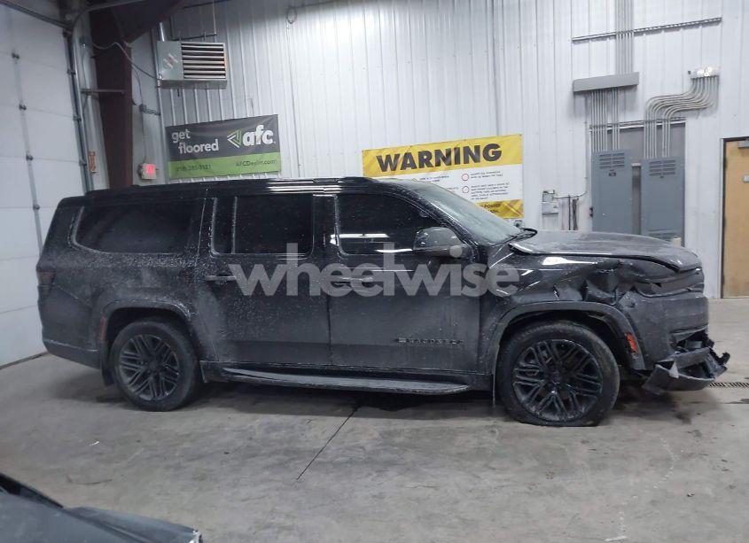 Photo 13 of 2024 Jeep Wagoneer L SERIES II CARBIDE 4X4 (VIN 1C4SJSBP4RS108053)