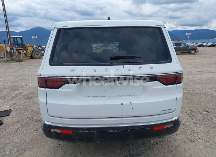 Photo 16 of 2024 Jeep Wagoneer L SERIES II 4X4 (VIN 1C4SJSBP5RS131017)