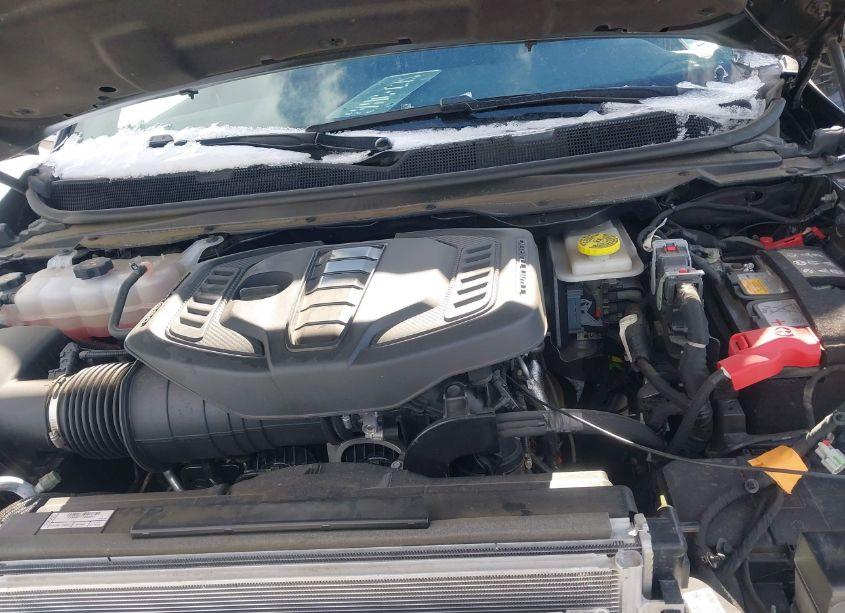 Photo 10 of 2024 Jeep Wagoneer L SERIES II 4X4 (VIN 1C4SJSBP5RS175793)