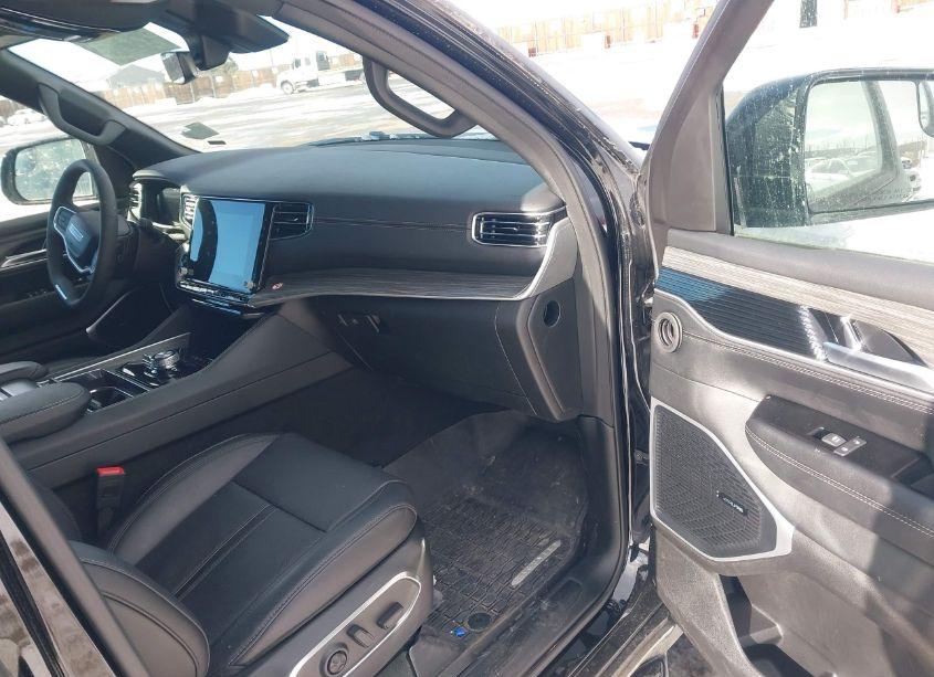 Photo 5 of 2024 Jeep Wagoneer L SERIES II 4X4 (VIN 1C4SJSBP5RS175793)