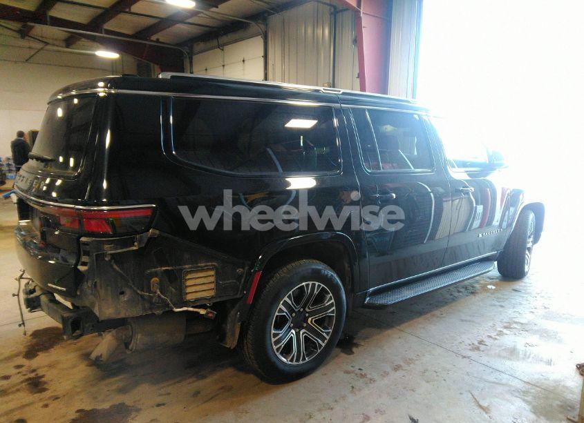 Photo 13 of 2024 Jeep Wagoneer L SERIES II 4X4 (VIN 1C4SJSBP6RS101430)