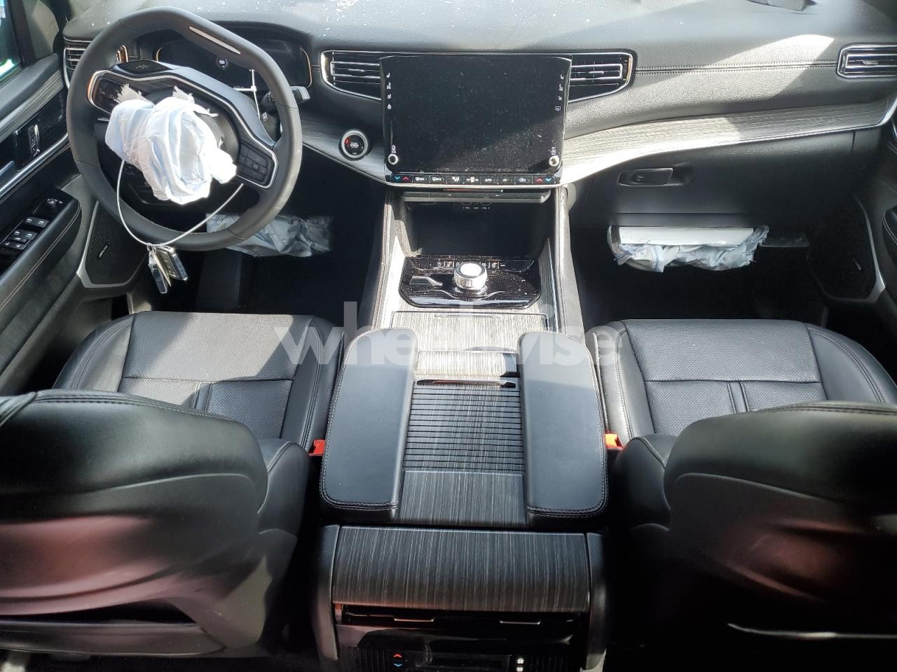 Photo 8 of 2024 JEEP WAGONEER L SERIES II (VIN 1C4SJSBP6RS101704)