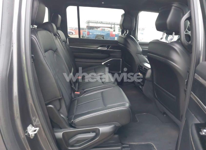 Photo 8 of 2024 Jeep Wagoneer L SERIES II 4X4 (VIN 1C4SJSBP6RS144195)