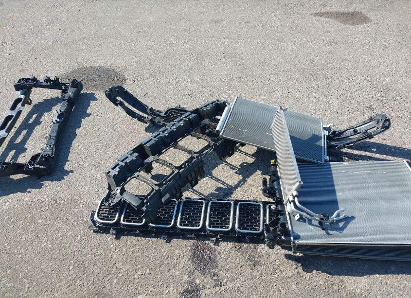 Photo 12 of 2024 Jeep Wagoneer L SERIES II 4X4 (VIN 1C4SJSBP7RS131827)