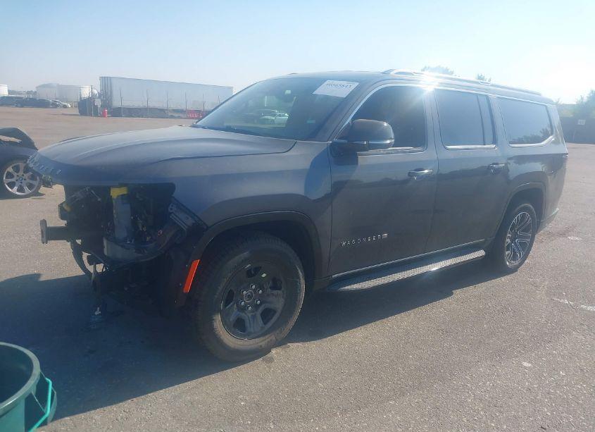 Photo 2 of 2024 Jeep Wagoneer L SERIES II 4X4 (VIN 1C4SJSBP7RS131827)