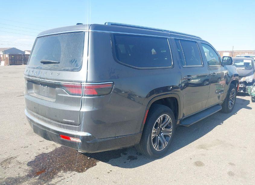 Photo 4 of 2024 Jeep Wagoneer L SERIES II 4X4 (VIN 1C4SJSBP7RS131827)