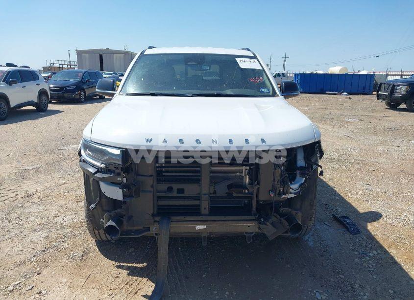 Photo 13 of 2024 Jeep Wagoneer L SERIES II 4X4 (VIN 1C4SJSBP7RS145081)