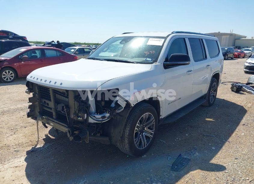 Photo 2 of 2024 Jeep Wagoneer L SERIES II 4X4 (VIN 1C4SJSBP7RS145081)