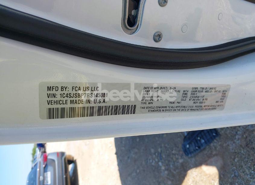 Photo 9 of 2024 Jeep Wagoneer L SERIES II 4X4 (VIN 1C4SJSBP7RS145081)