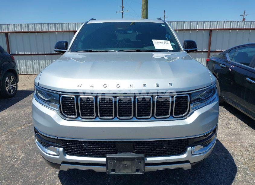 Photo 12 of 2024 Jeep Wagoneer L SERIES II 4X4 (VIN 1C4SJSBP8RS105303)