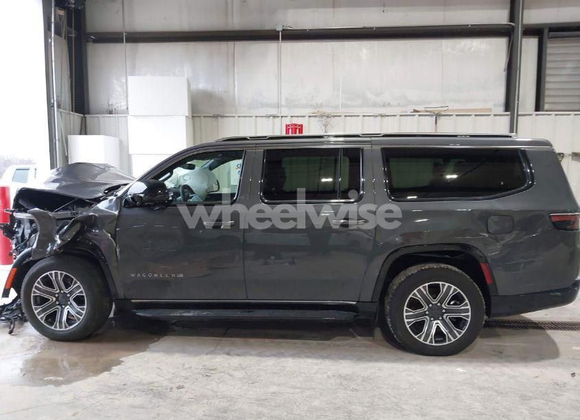 Photo 14 of 2024 Jeep Wagoneer L SERIES II 4X4 (VIN 1C4SJSBP9RS174596)