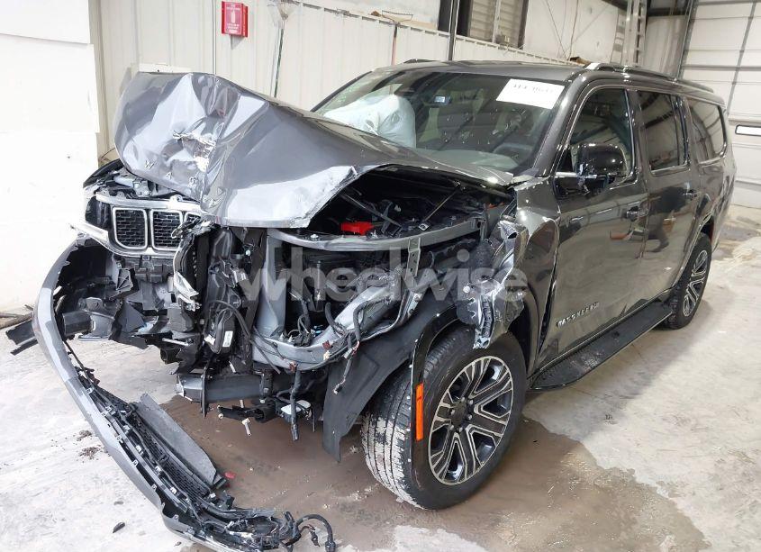 Photo 2 of 2024 Jeep Wagoneer L SERIES II 4X4 (VIN 1C4SJSBP9RS174596)