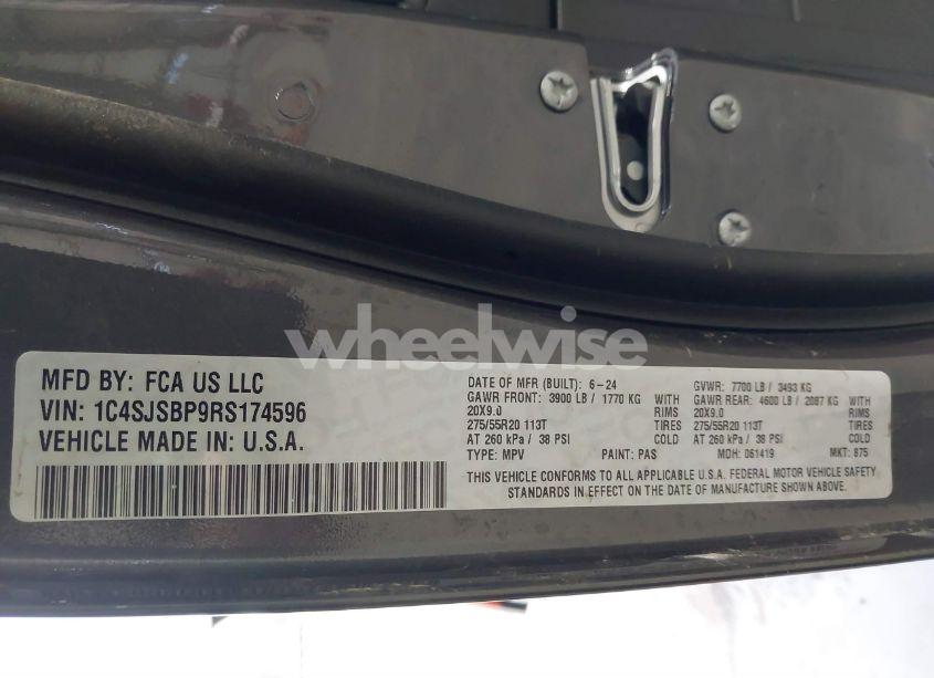 Photo 9 of 2024 Jeep Wagoneer L SERIES II 4X4 (VIN 1C4SJSBP9RS174596)