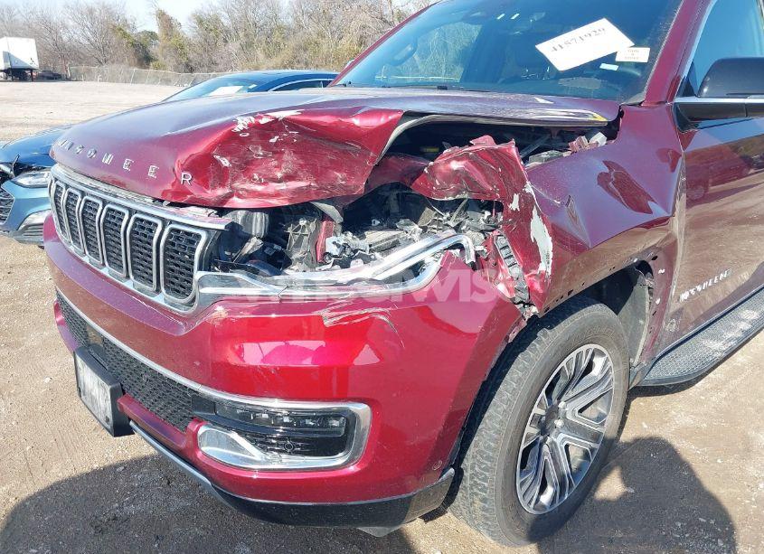 Photo 6 of 2024 Jeep Wagoneer L SERIES II 4X4 (VIN 1C4SJSBPXRS101317)