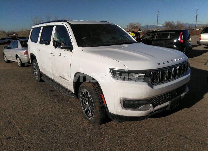 2024 Jeep Wagoneer L SERIES II 4X4 (VIN 1C4SJSBPXRS144944) main photo