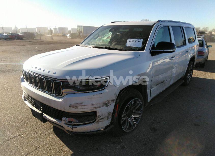 Photo 2 of 2024 Jeep Wagoneer L SERIES II 4X4 (VIN 1C4SJSBPXRS144944)