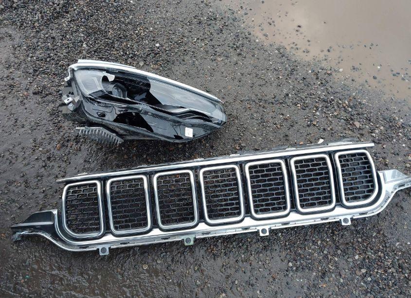 Photo 12 of 2024 Jeep Wagoneer L SERIES II 4X4 (VIN 1C4SJSBPXRS145205)