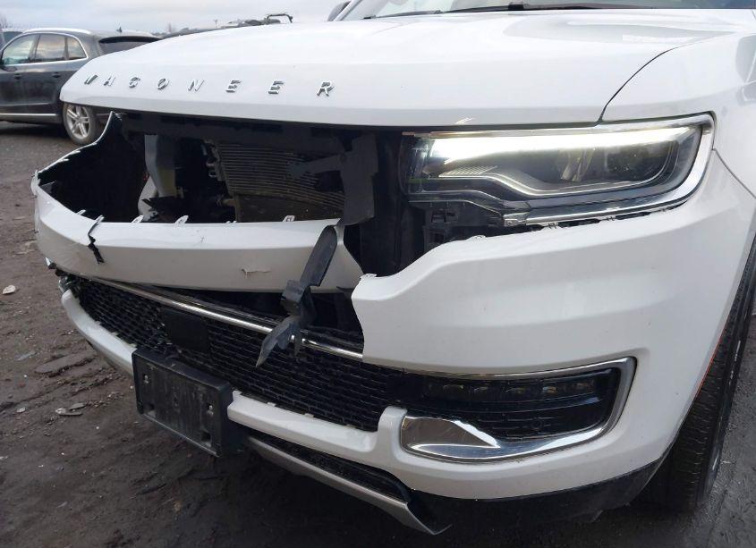 Photo 20 of 2024 Jeep Wagoneer L SERIES II 4X4 (VIN 1C4SJSBPXRS145205)