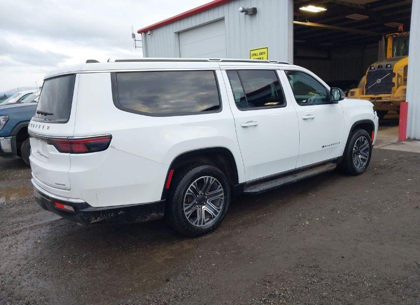 Photo 4 of 2024 Jeep Wagoneer L SERIES II 4X4 (VIN 1C4SJSBPXRS145205)