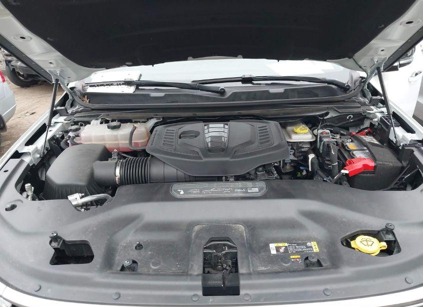 Photo 10 of 2024 Jeep Wagoneer L SERIES II 4X4 (VIN 1C4SJSBPXRS158570)