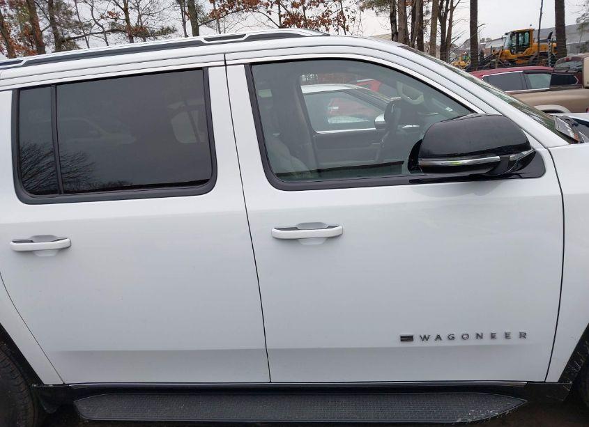 Photo 13 of 2024 Jeep Wagoneer L SERIES II 4X4 (VIN 1C4SJSBPXRS158570)