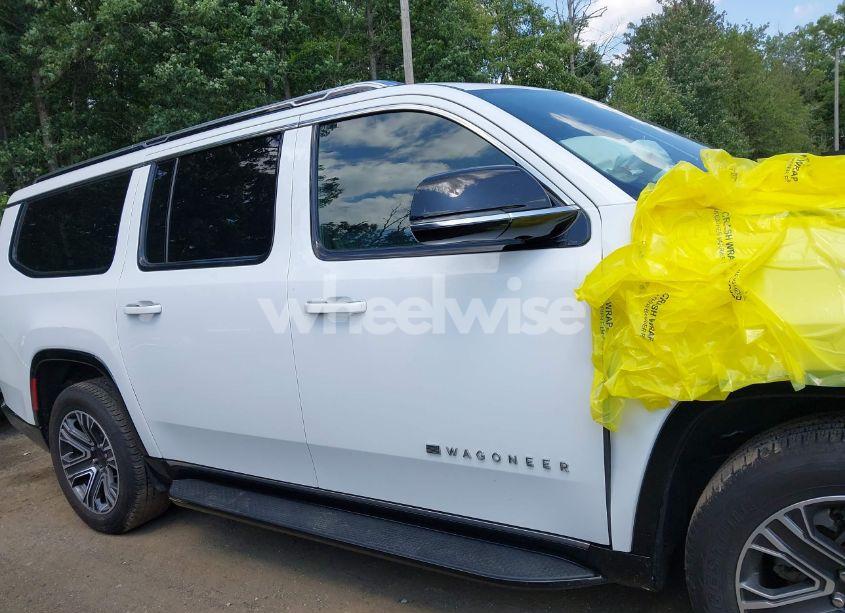 Photo 13 of 2024 Jeep Wagoneer L SERIES II 4X4 (VIN 1C4SJSBPXRS181928)