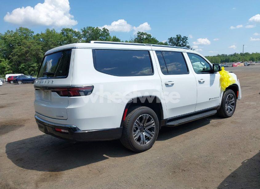 Photo 4 of 2024 Jeep Wagoneer L SERIES II 4X4 (VIN 1C4SJSBPXRS181928)