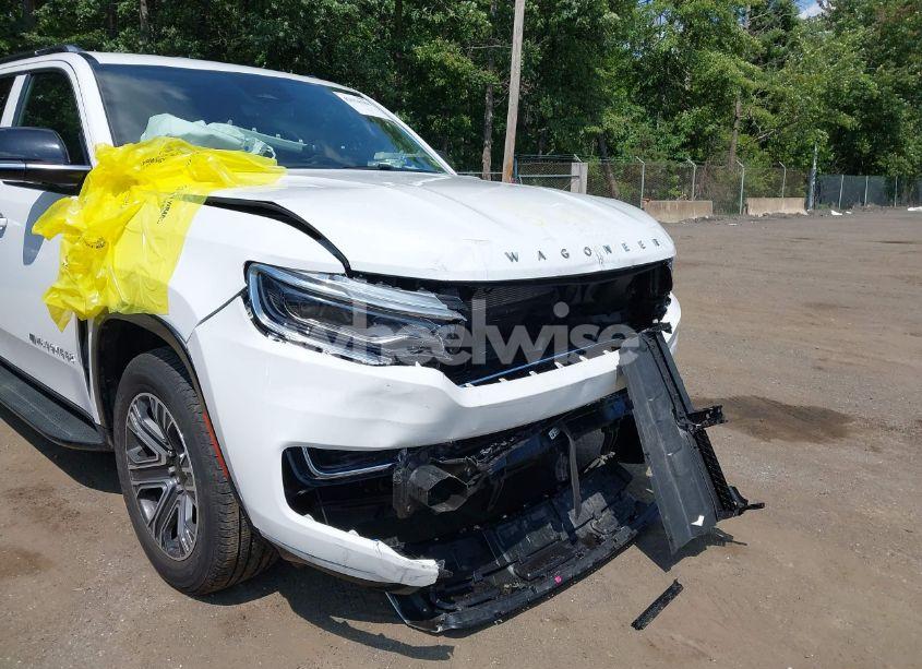 Photo 6 of 2024 Jeep Wagoneer L SERIES II 4X4 (VIN 1C4SJSBPXRS181928)