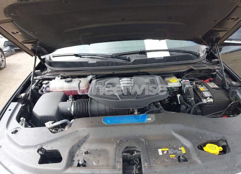 Photo 10 of 2025 Jeep Wagoneer L SERIES II 4X4 (VIN 1C4SJSBPXSS510455)