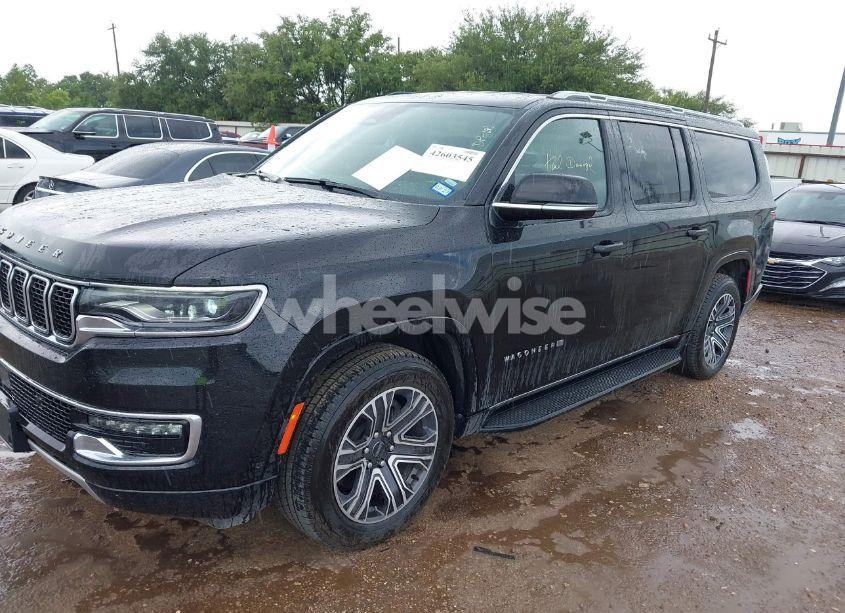 Photo 2 of 2025 Jeep Wagoneer L SERIES II 4X4 (VIN 1C4SJSBPXSS510455)