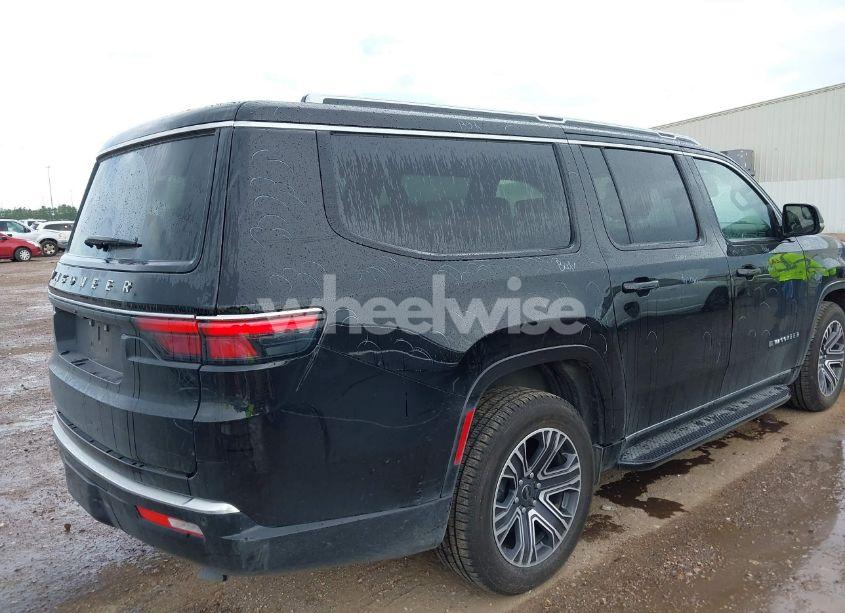 Photo 4 of 2025 Jeep Wagoneer L SERIES II 4X4 (VIN 1C4SJSBPXSS510455)