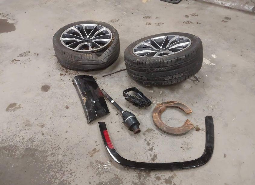 Photo 12 of 2024 Jeep Wagoneer L SERIES III 4X4 (VIN 1C4SJSDP4RS137162)