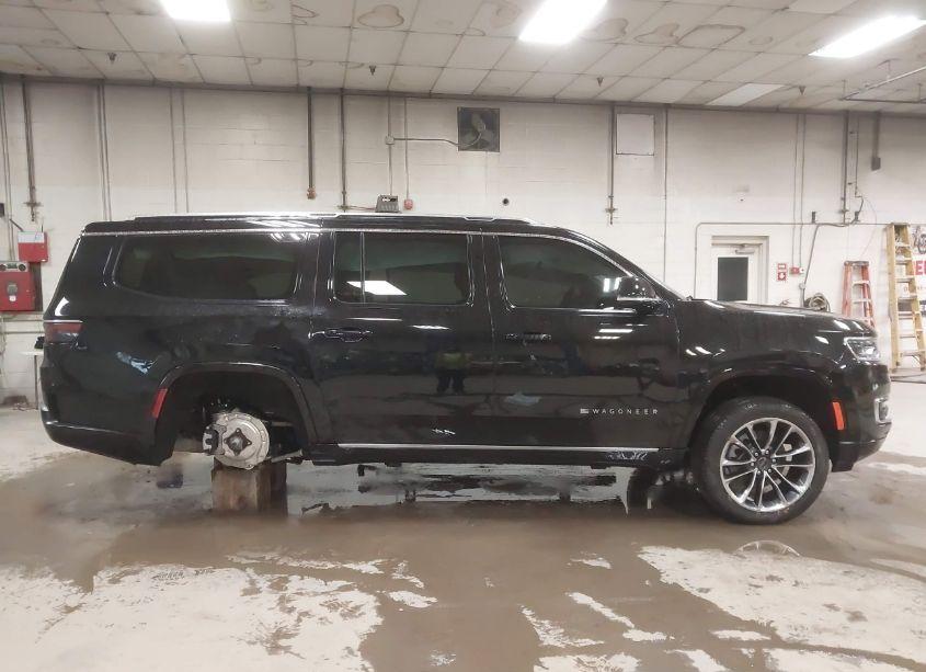 Photo 14 of 2024 Jeep Wagoneer L SERIES III 4X4 (VIN 1C4SJSDP4RS137162)