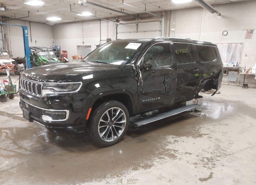 Photo 2 of 2024 Jeep Wagoneer L SERIES III 4X4 (VIN 1C4SJSDP4RS137162)